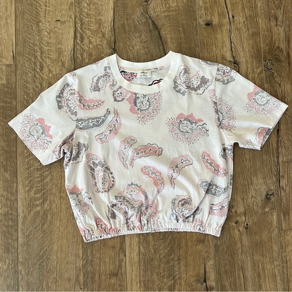 Aritzia Wilfred Paisley Print Short Sleeve Crop Top Bottom Elastic Hem Size XS - Picture 4 of 8